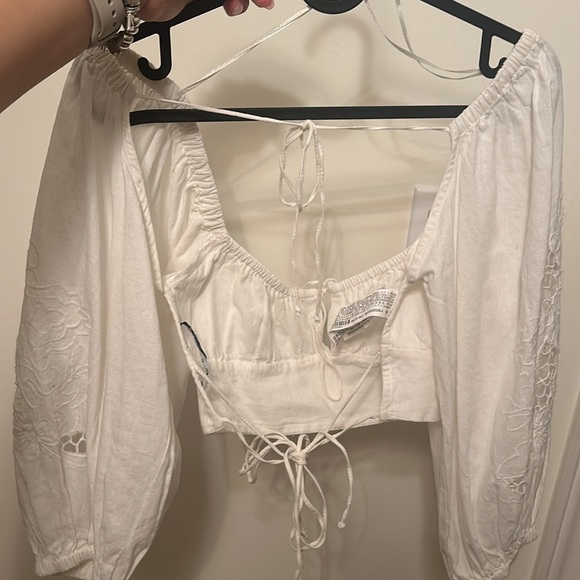 Zara embroidered sleeves linen crop top (Brand New!) - Picture 2 of 4